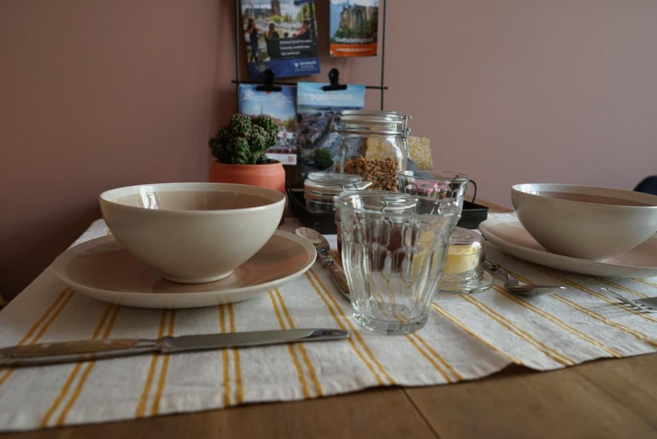 B&B De Warmoes Дордрехт Экстерьер фото